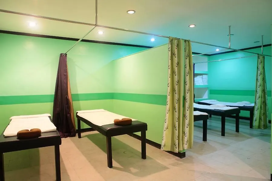 **  V.F. Four Season Hotel Angeles Philippines