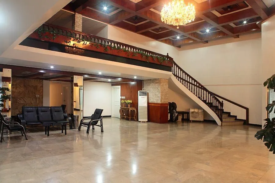 V.F. Four Season Hotel Angeles 2*,  Philippines