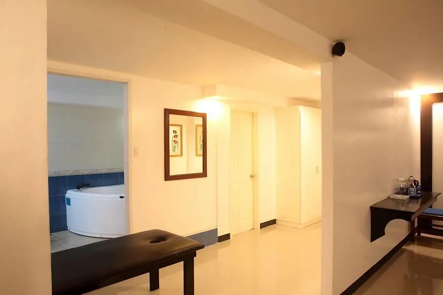 V.F. Four Season Hotel Angeles