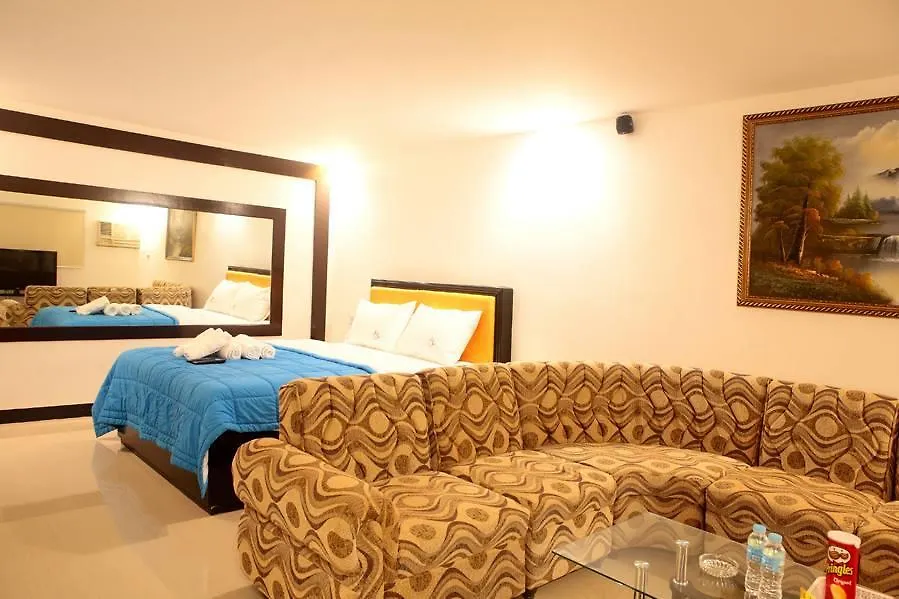 V.F. Four Season Hotel Angeles Philippines